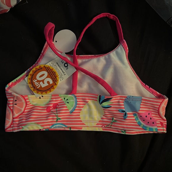 🍀NEW🍀Swimsuit top - Picture 2 of 2